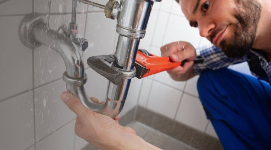 Expert burst pipe repair services in Red Bay, AL